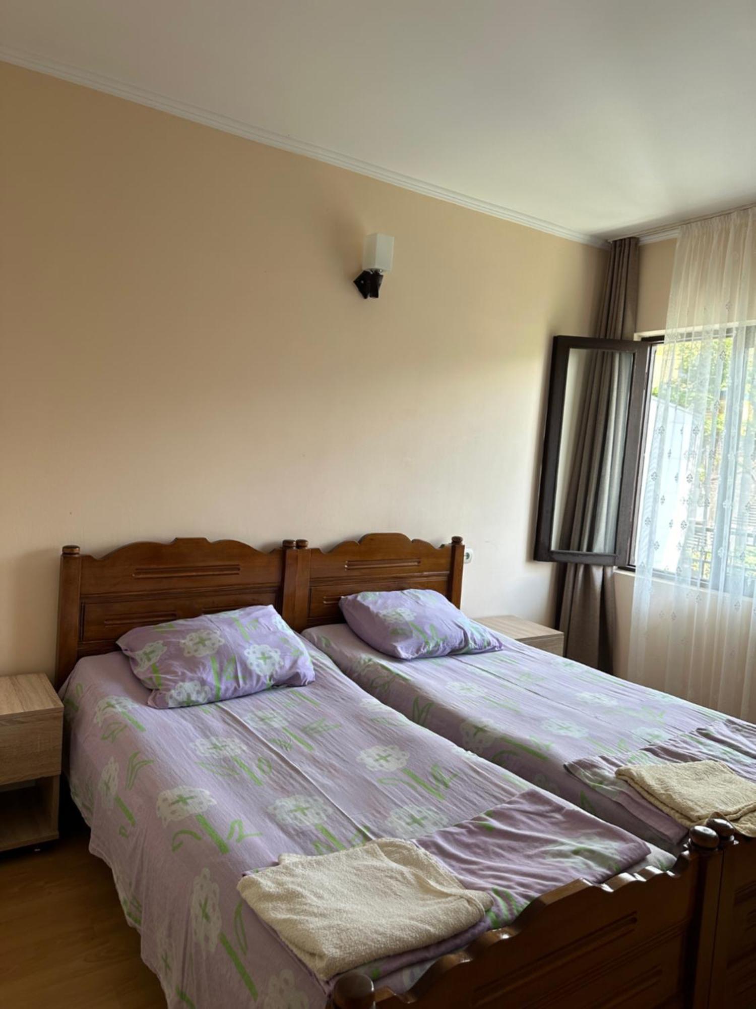 סארפי Temo'S Guesthouse מראה חיצוני תמונה