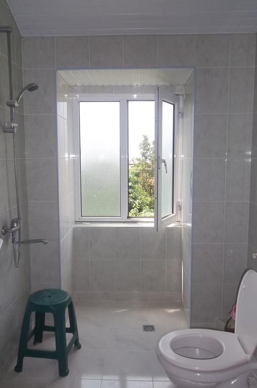 סארפי Temo'S Guesthouse מראה חיצוני תמונה
