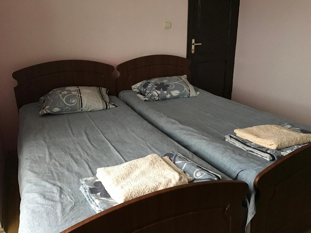 סארפי Temo'S Guesthouse מראה חיצוני תמונה